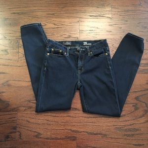 In EXCELLENT condition jeans